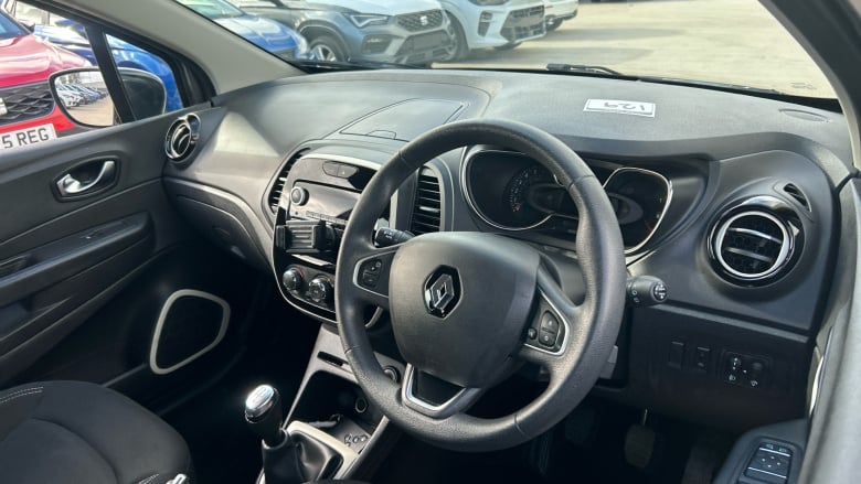 Renault Captur 0.9 TCE 90 Play 5dr Petrol Hatchback